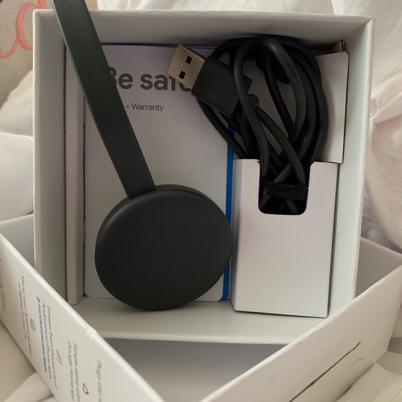GOOGLE CHROMECAST - Picture 5 of 10